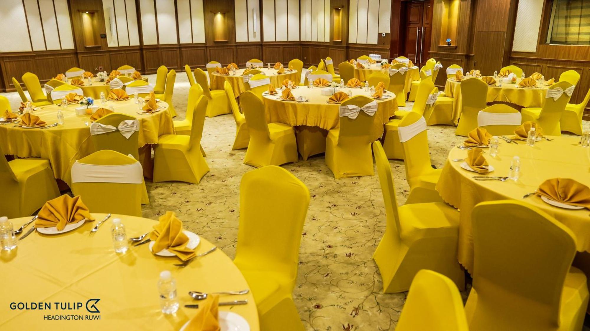 ホテル Golden Tulip Headington マスカット エクステリア 写真